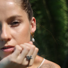 Load image into Gallery viewer, Venus Earrings